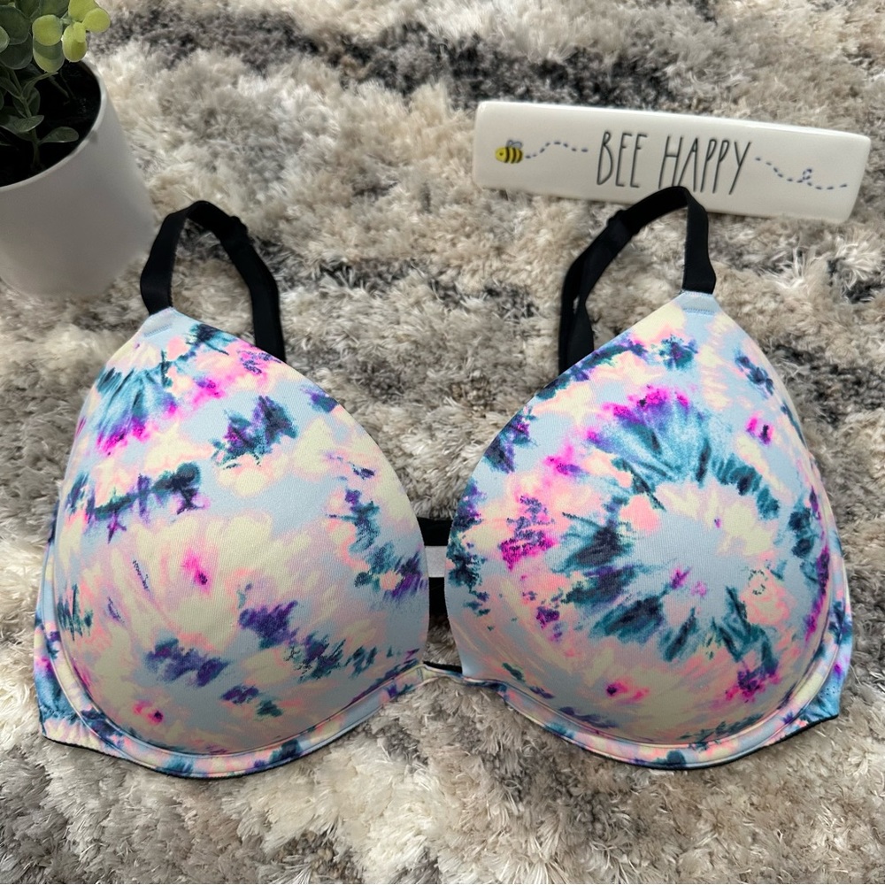 Victoria’s Secret PINK Wear Everywhere Super Push Up Bra in Tye Dye